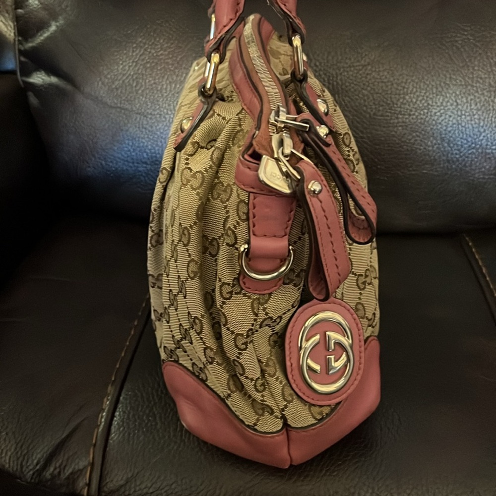 Gucci GG Monogram logo Sukey Top Handle crossbody bag - Picture 6 of 13